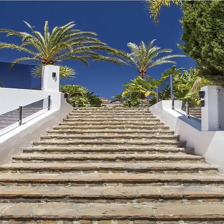 In Near Nikki Marbella